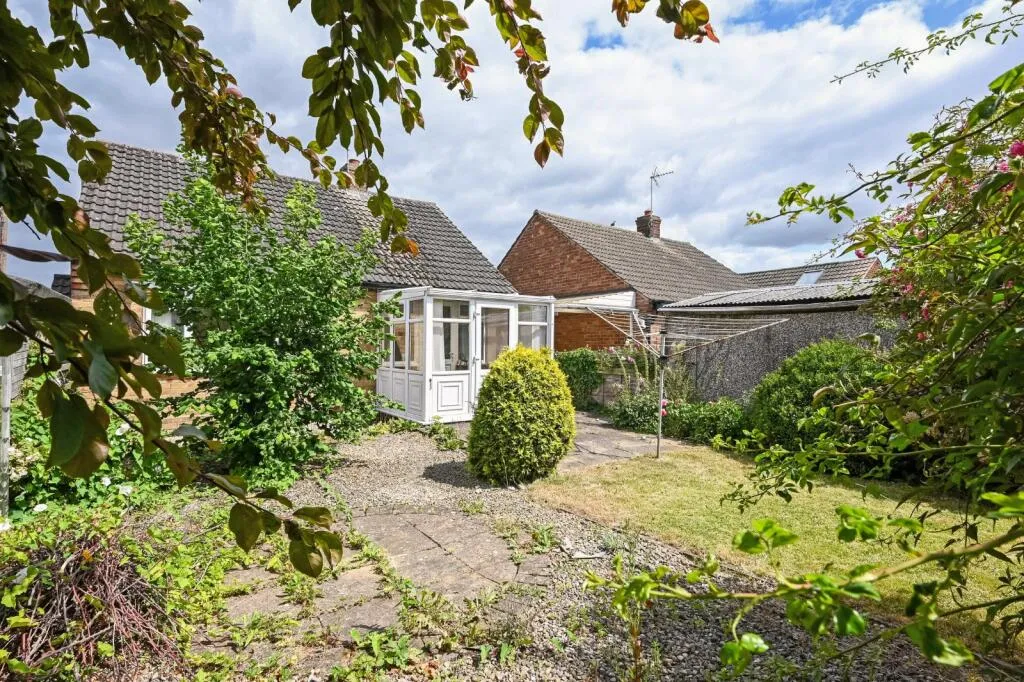 2 bed Detached Bungalow
