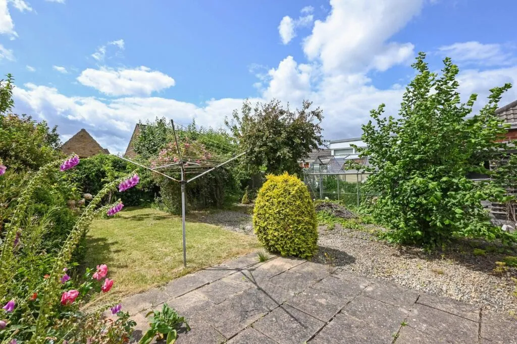 2 bed Detached Bungalow