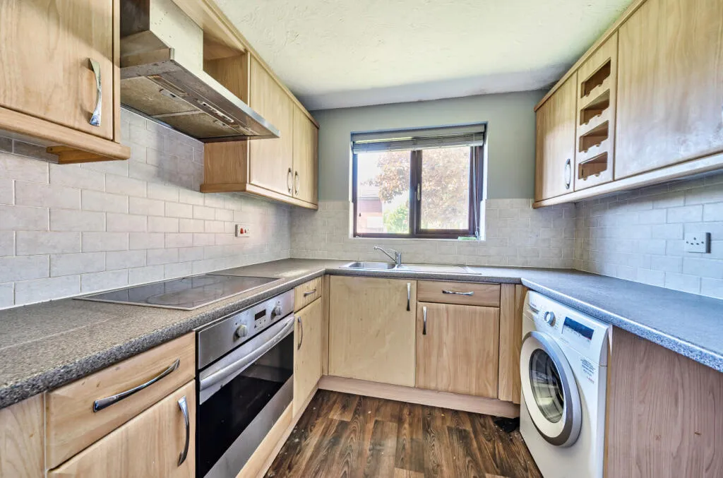 2 bed Semi-Detached Bungalow