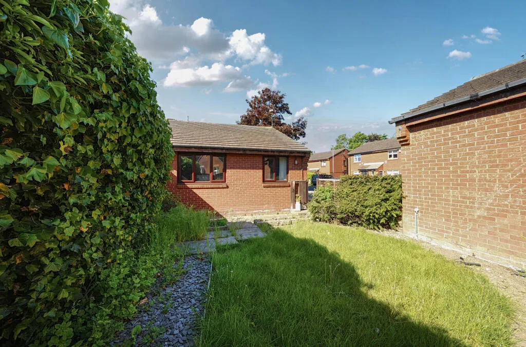 2 bed Semi-Detached Bungalow