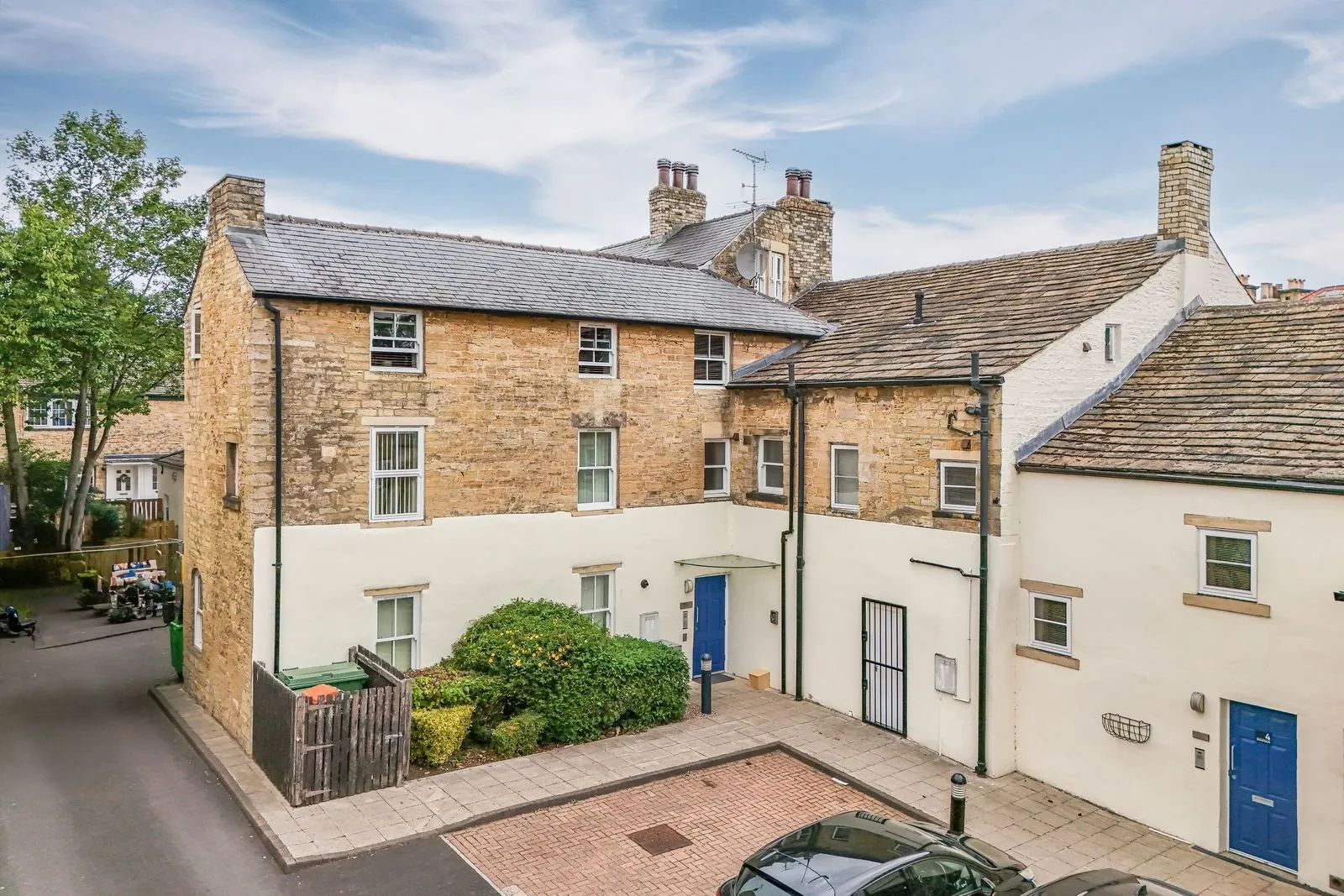 2 bed Apartment