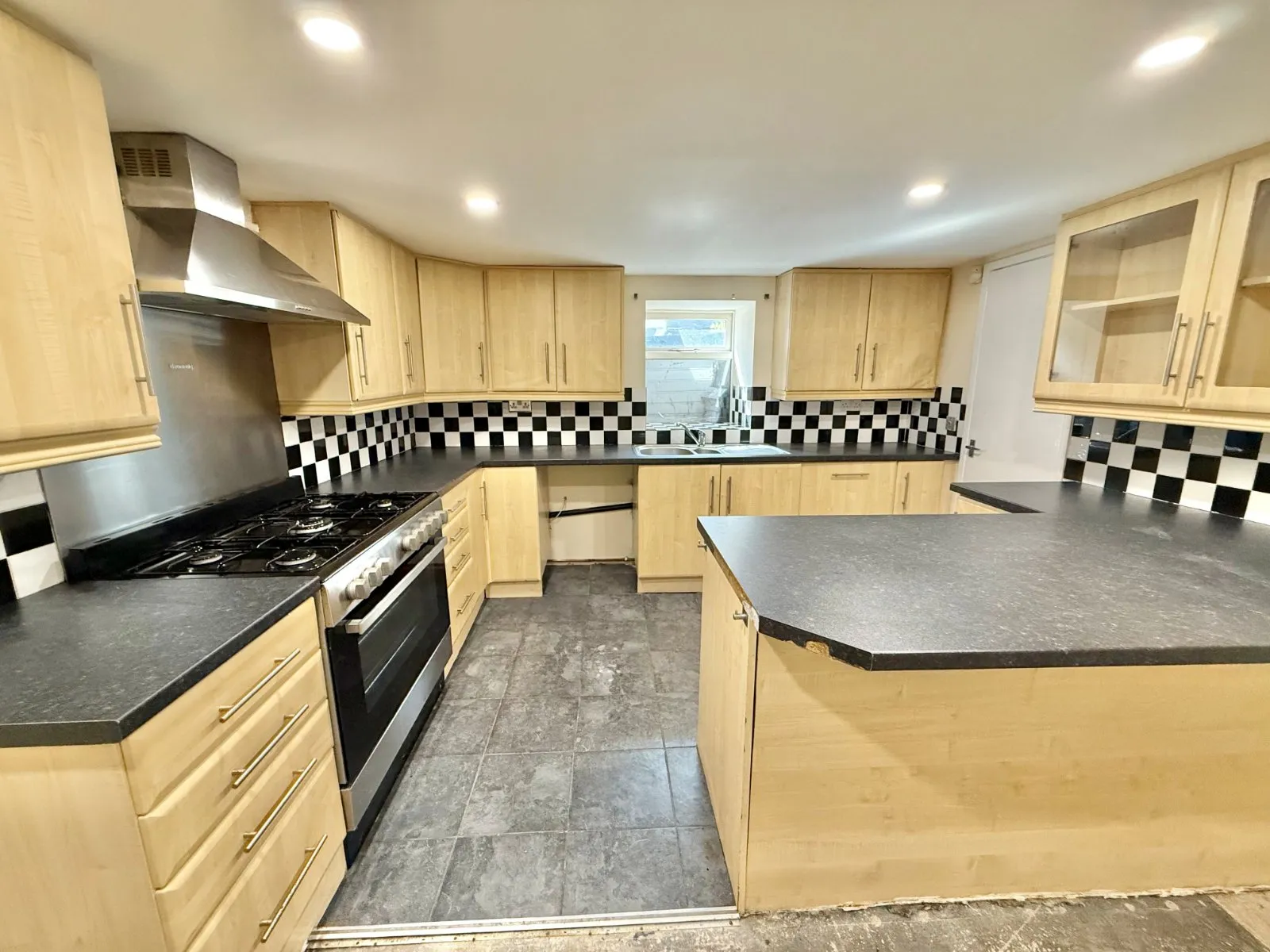 2 bed Terraced