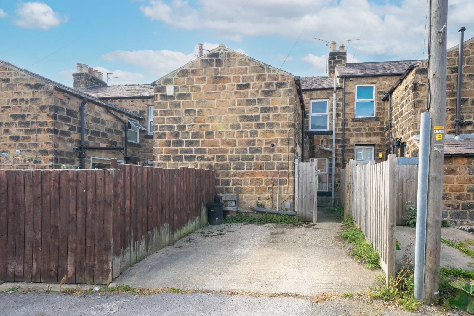 2 bed House