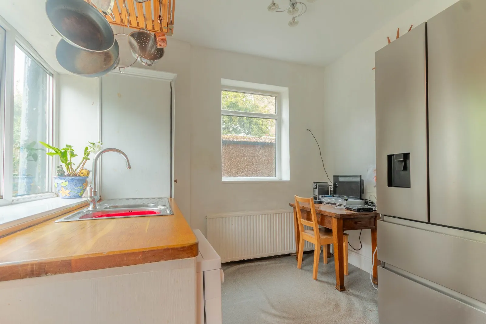 4 bed Semi-Detached