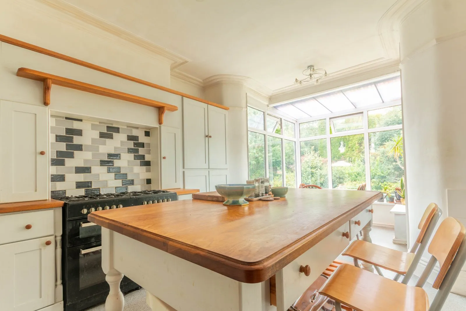 4 bed Semi-Detached