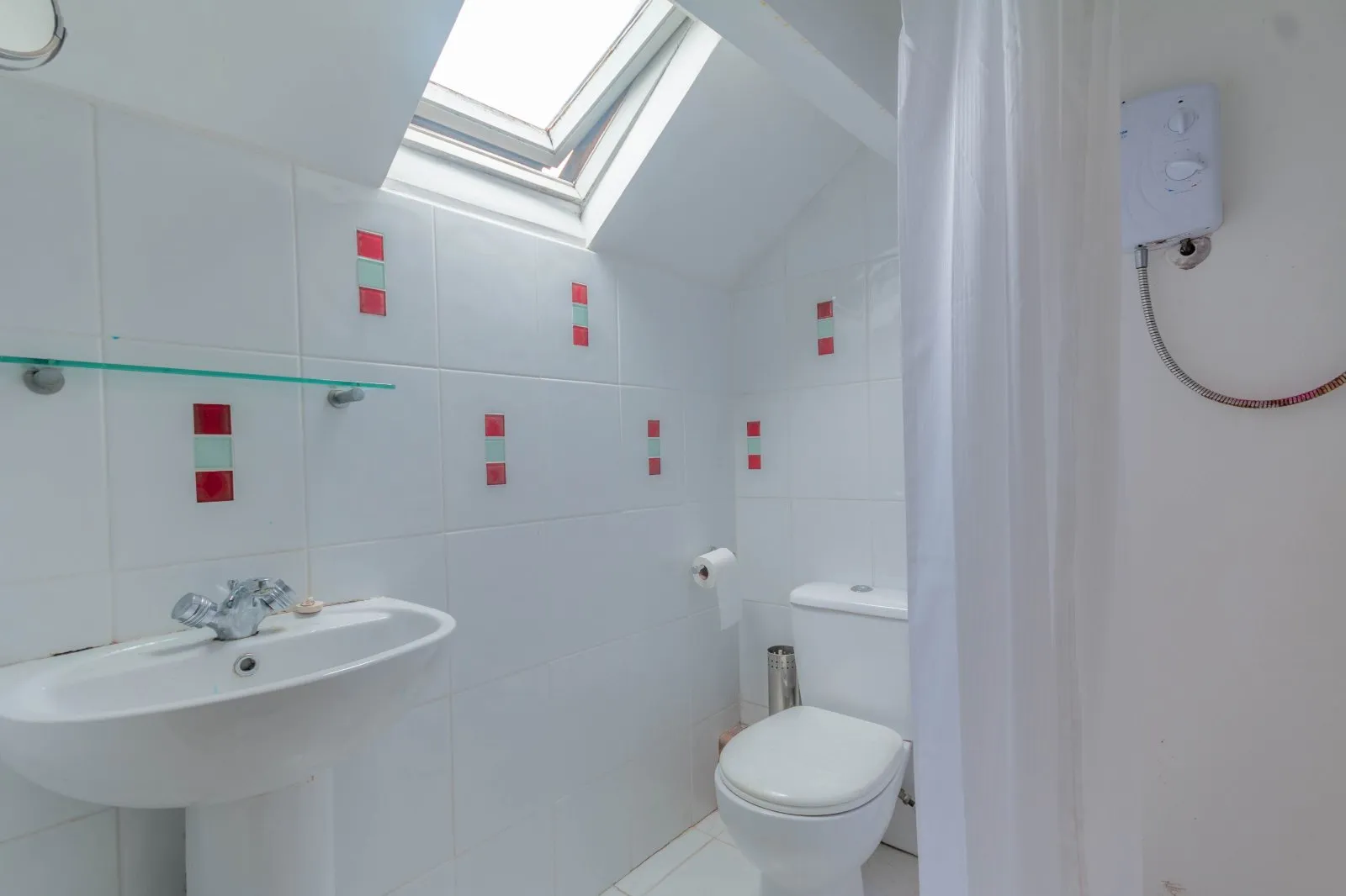 4 bed Semi-Detached