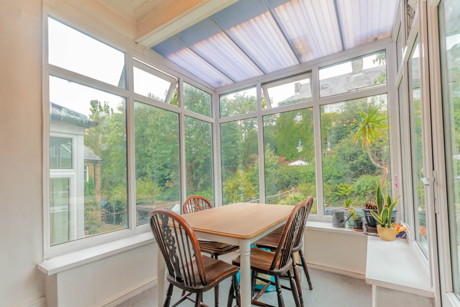 4 bed Semi-Detached
