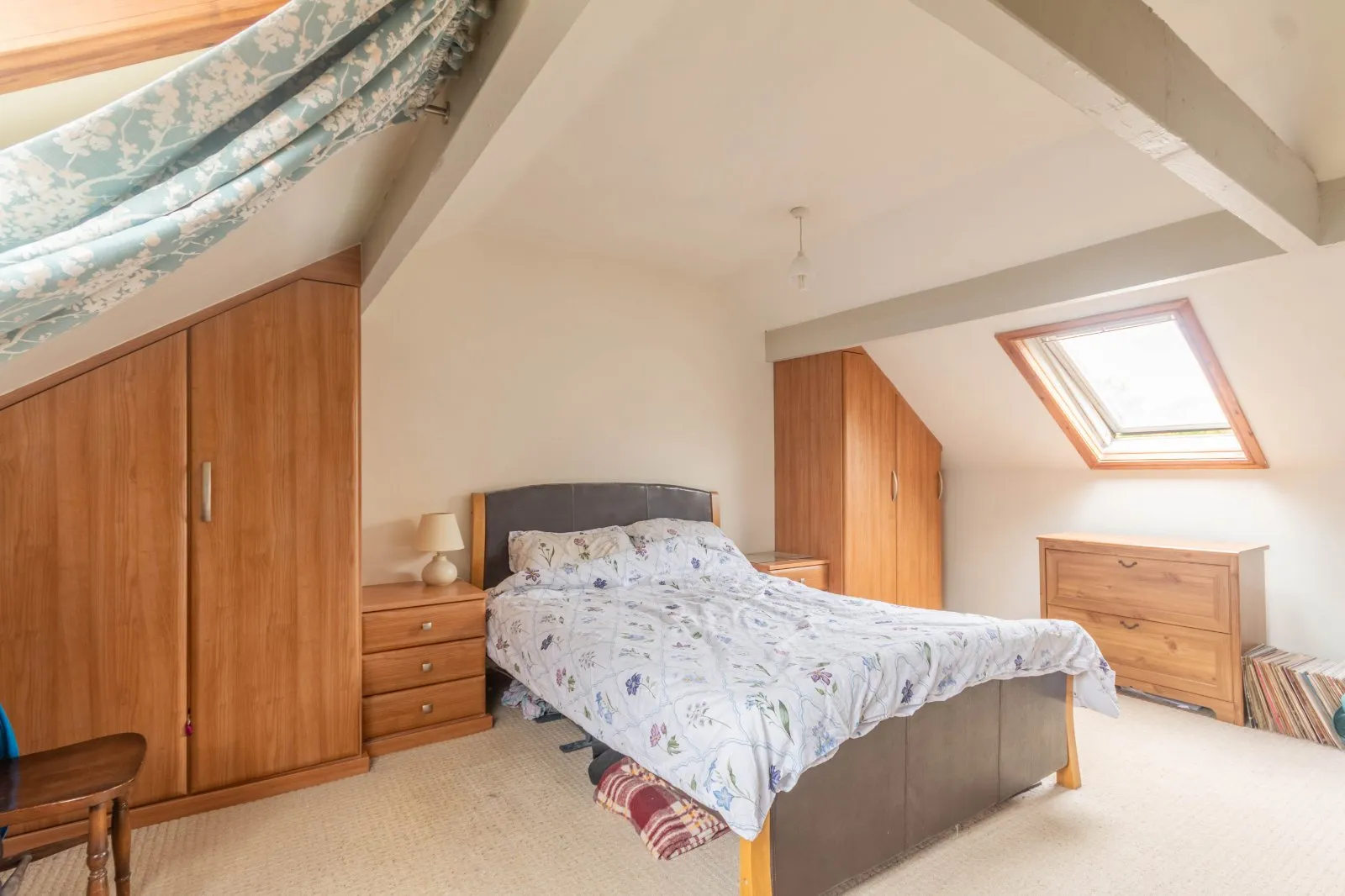 4 bed Semi-Detached