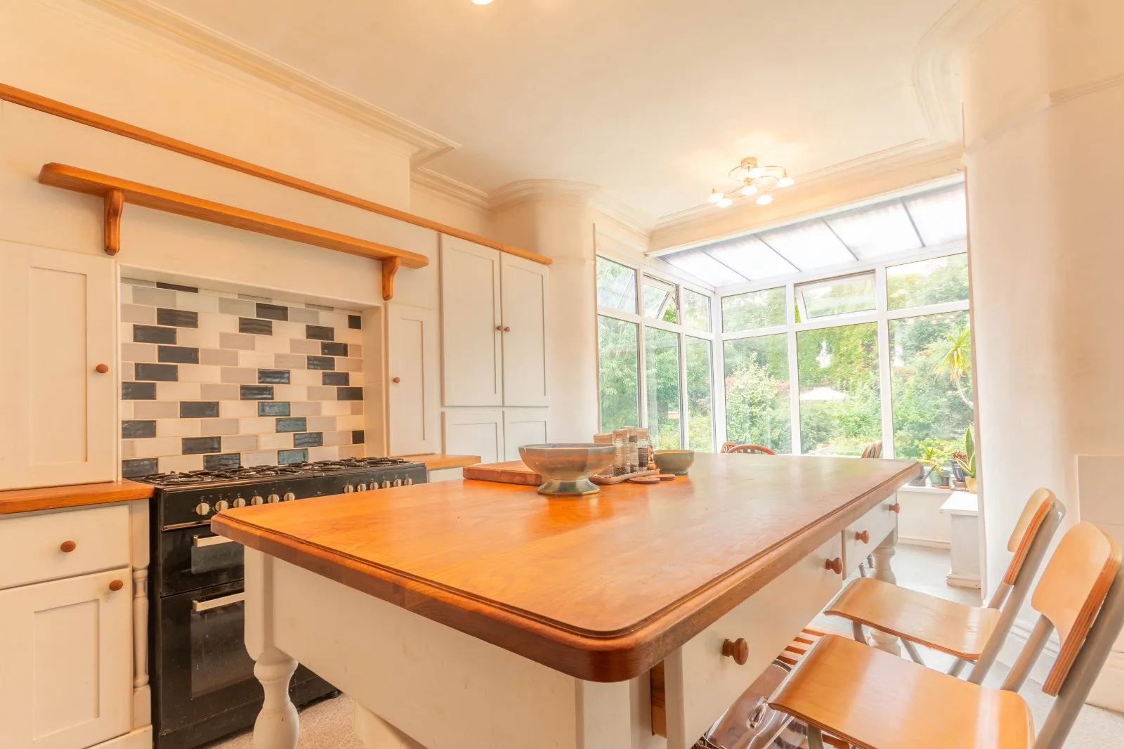 4 bed Semi-Detached