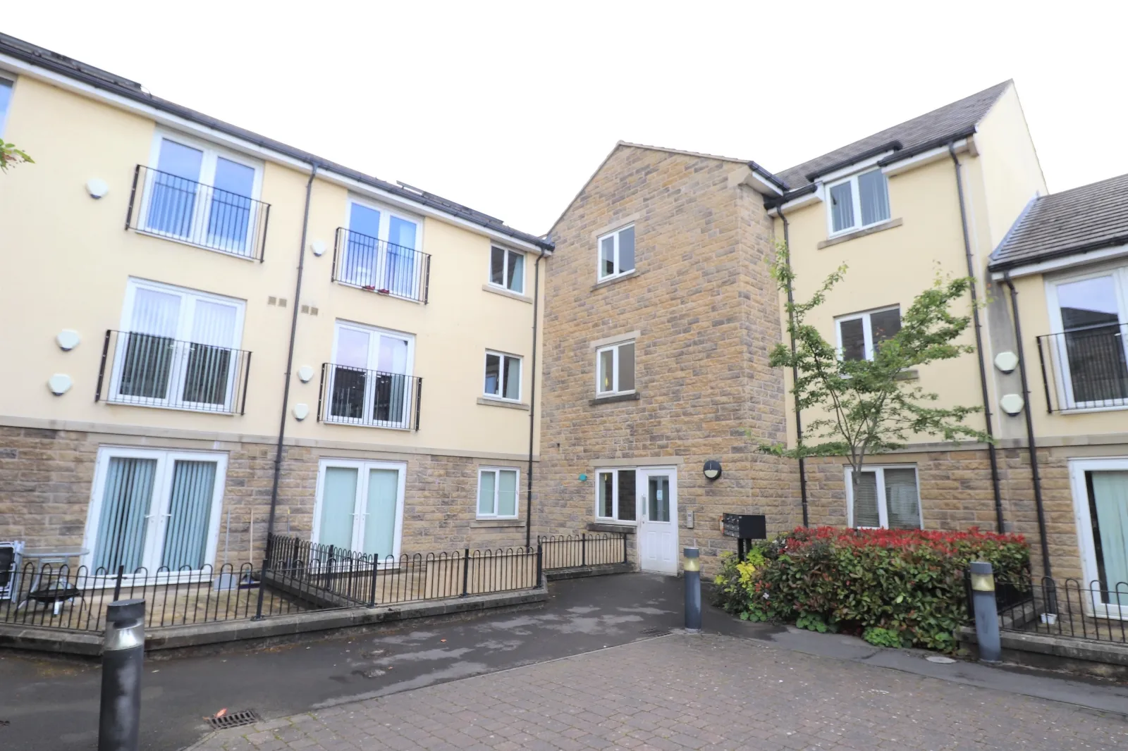 2 bed Apartment