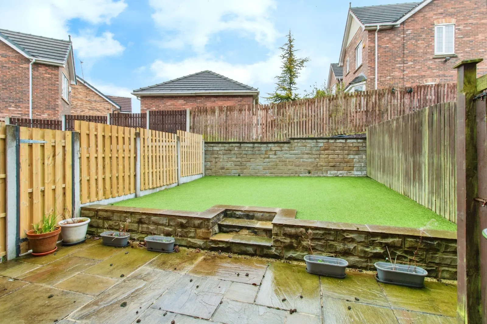 4 bed End of Terrace