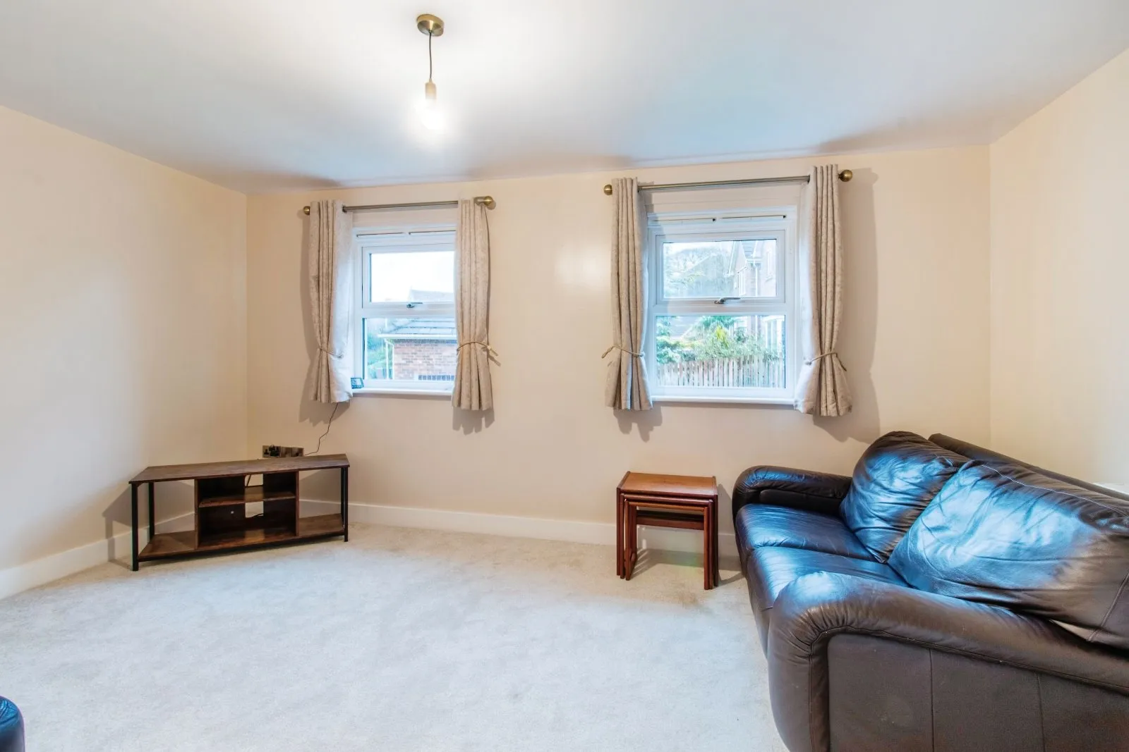 4 bed End of Terrace