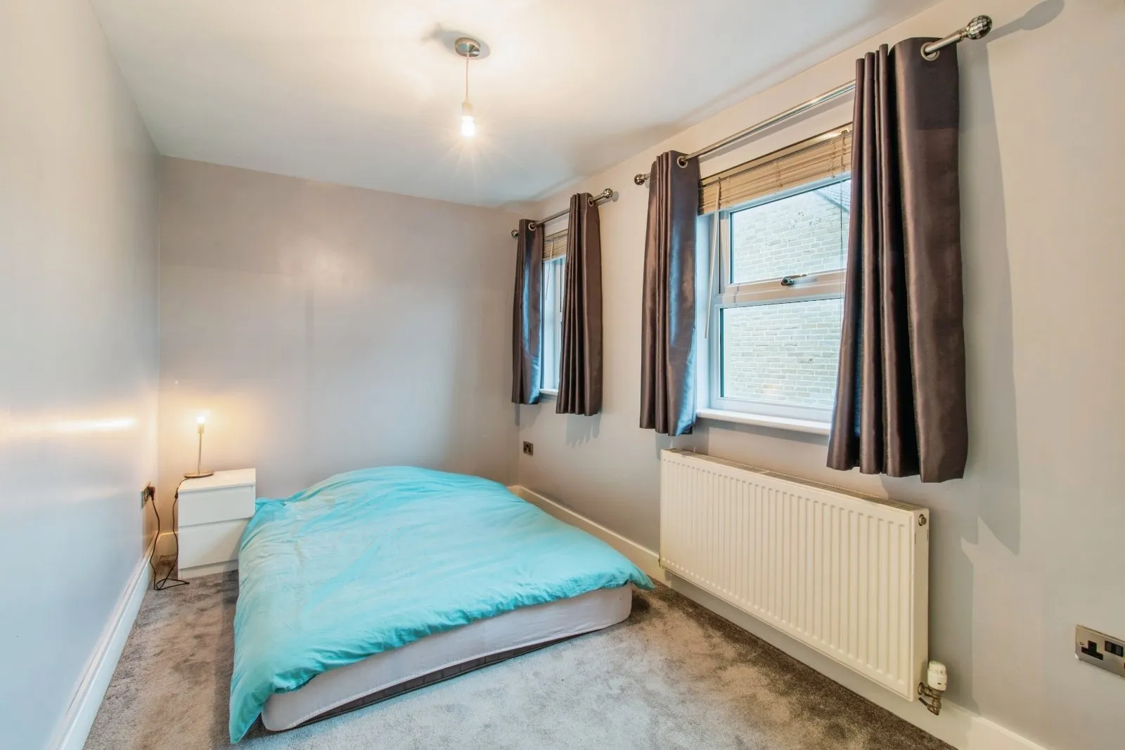 4 bed End of Terrace