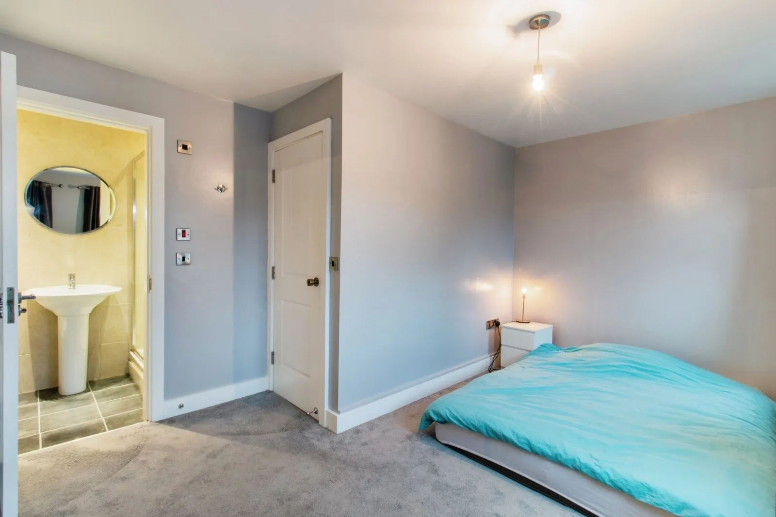 4 bed End of Terrace