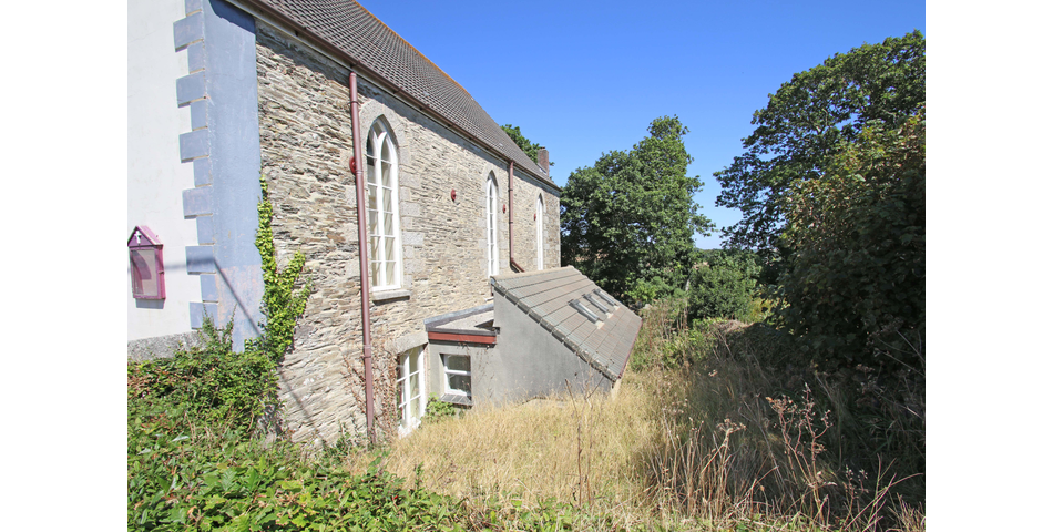 A smartly presented church with generous parking 