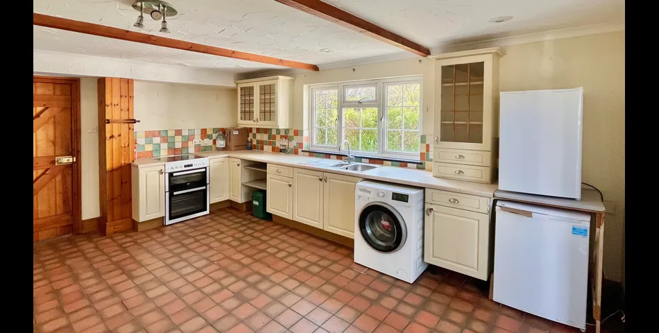 4/5 bedroom semi-detached house with 3/4 acre garden