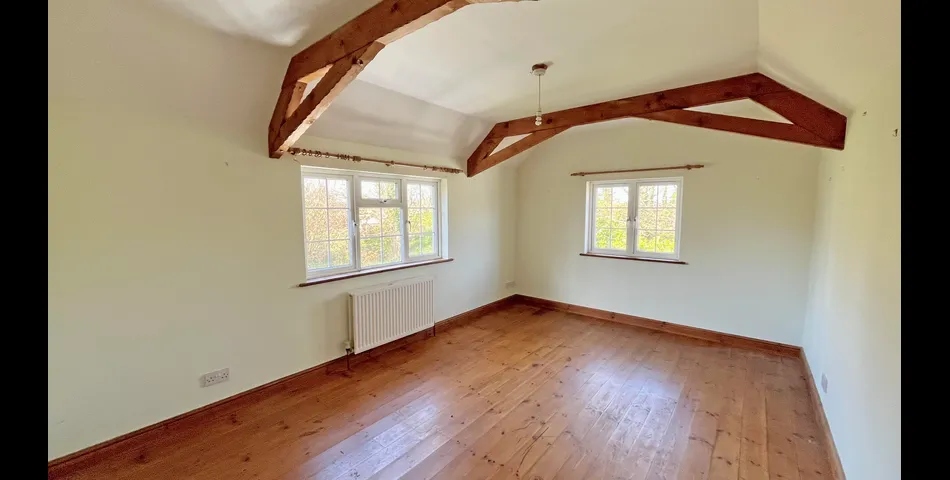 4/5 bedroom semi-detached house with 3/4 acre garden