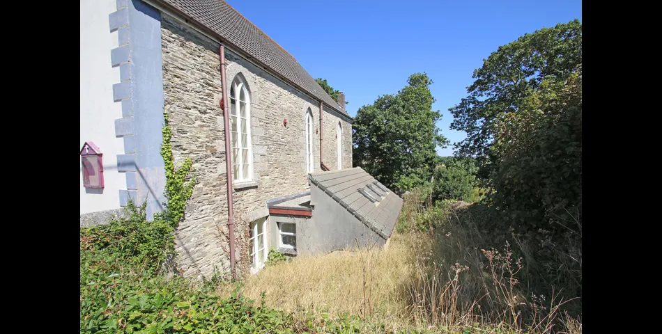 A smartly presented church with generous parking 