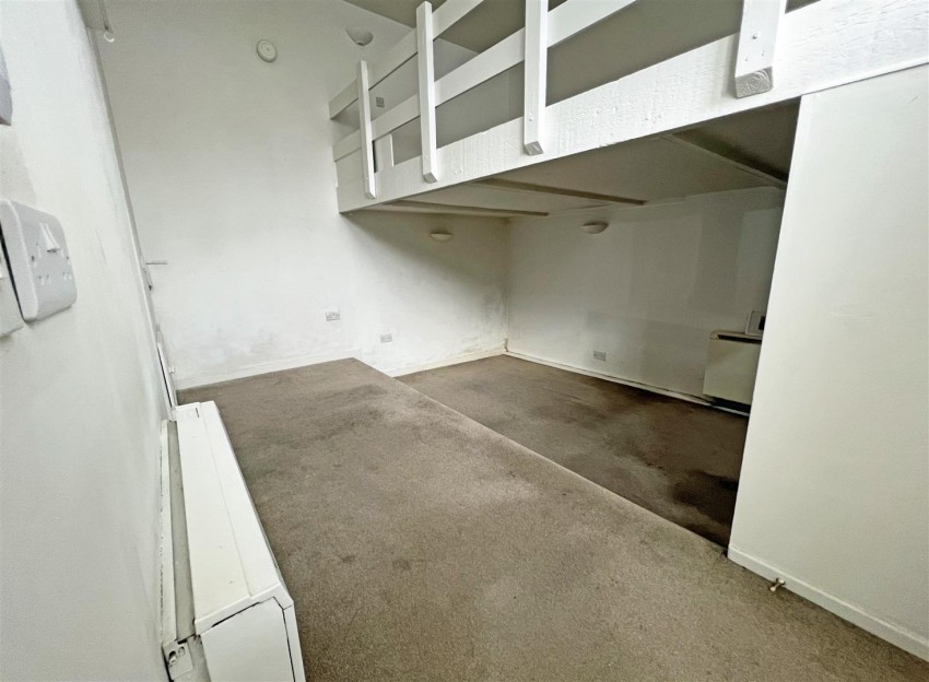Ground Floor Front Flat, 74, North Street, Bedminster, Bristol, BS3 1HJ