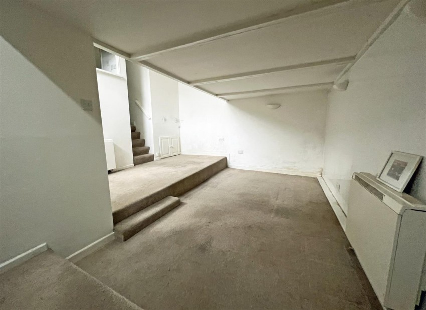 Ground Floor Front Flat, 74, North Street, Bedminster, Bristol, BS3 1HJ