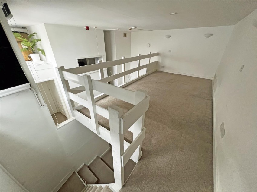 Ground Floor Front Flat, 74, North Street, Bedminster, Bristol, BS3 1HJ