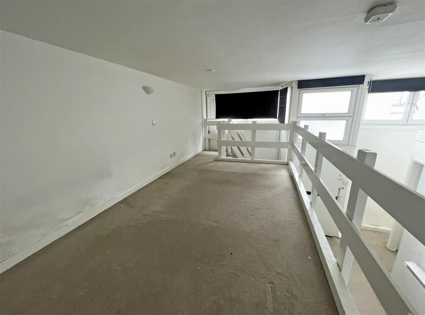 Ground Floor Front Flat, 74, North Street, Bedminster, Bristol, BS3 1HJ