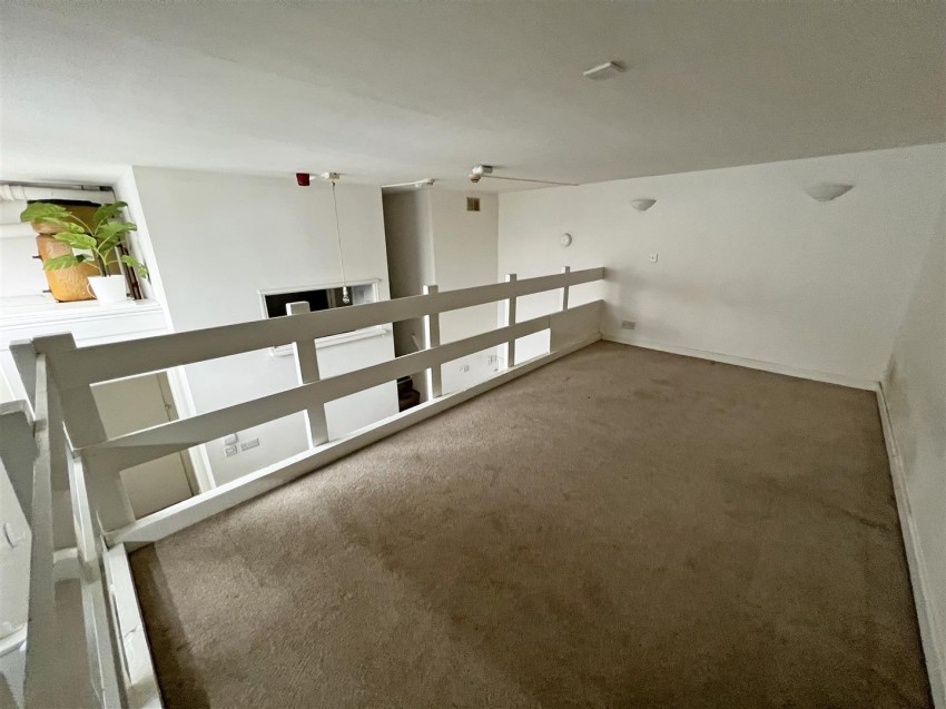 Ground Floor Front Flat, 74, North Street, Bedminster, Bristol, BS3 1HJ