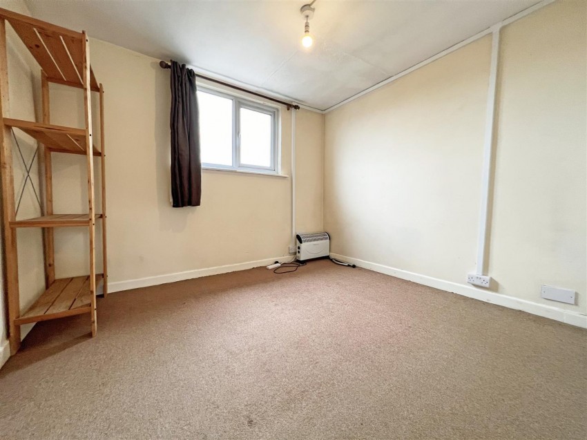 Flat 5, 401, Bath Road, Arnos Vale, Bristol, BS4 3EZ