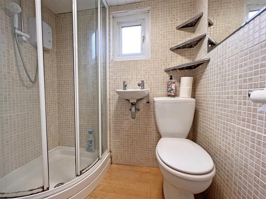 Flat 5, 401, Bath Road, Arnos Vale, Bristol, BS4 3EZ