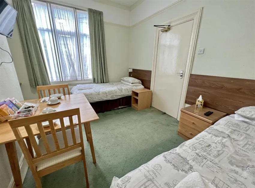209-211 Gloucester Road, Patchway, Bristol, BS34 6ND