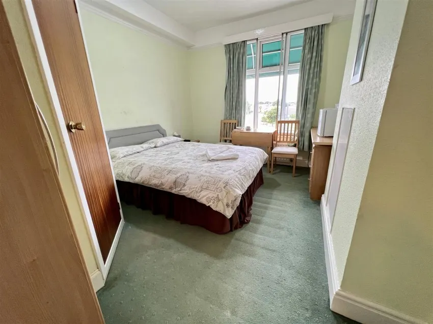 209-211 Gloucester Road, Patchway, Bristol, BS34 6ND