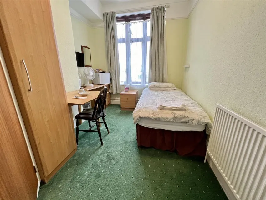 209-211 Gloucester Road, Patchway, Bristol, BS34 6ND