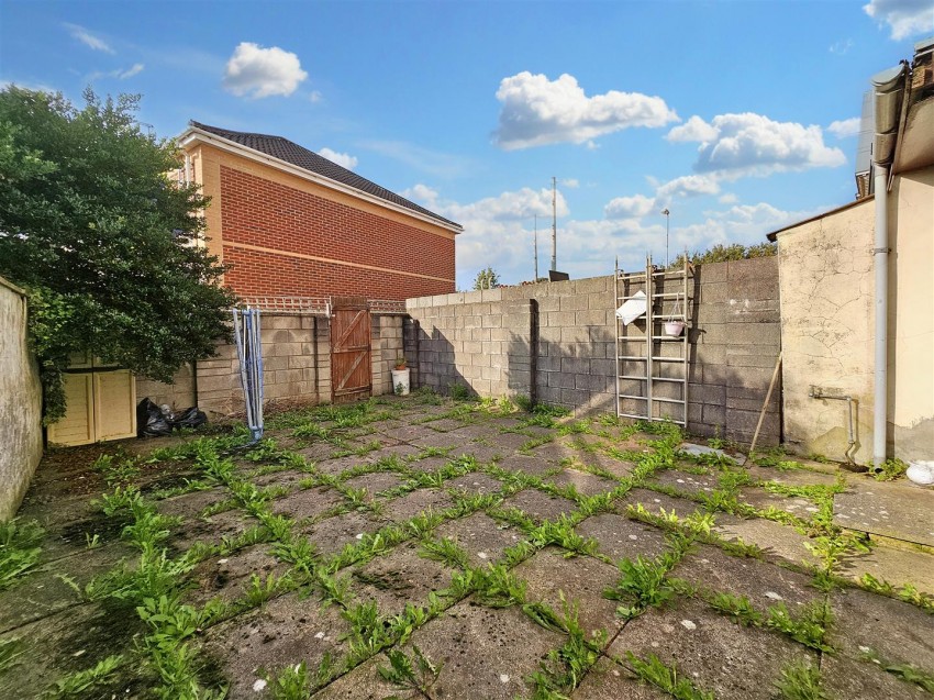 Woodcroft Avenue, Whitehall, Bristol, BS5 9AS