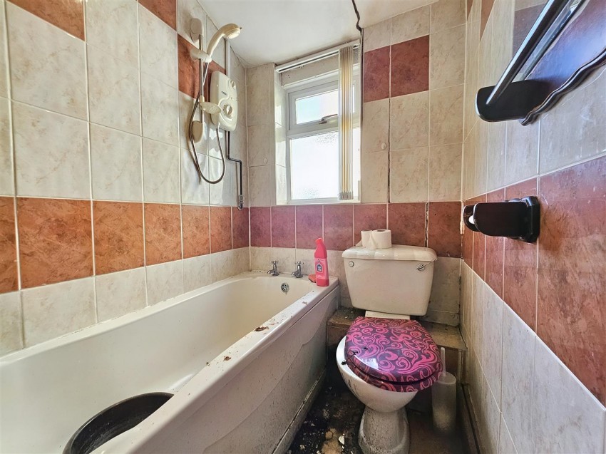 Woodcroft Avenue, Whitehall, Bristol, BS5 9AS