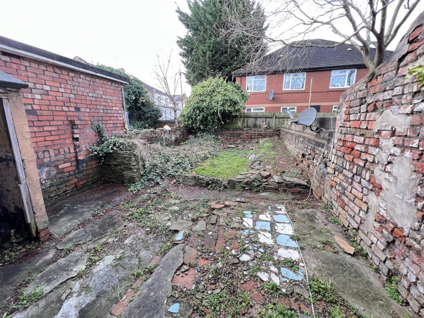 Mina Road, St Werburghs, Bristol, BS2 9XP
