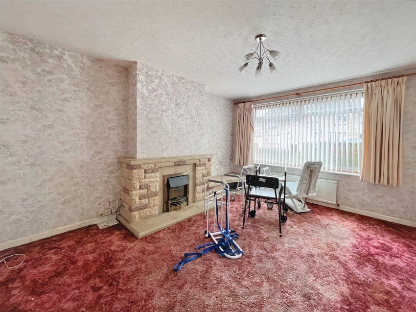 Parkwall Crescent, Barrs Court, Bristol, BS30 8HP