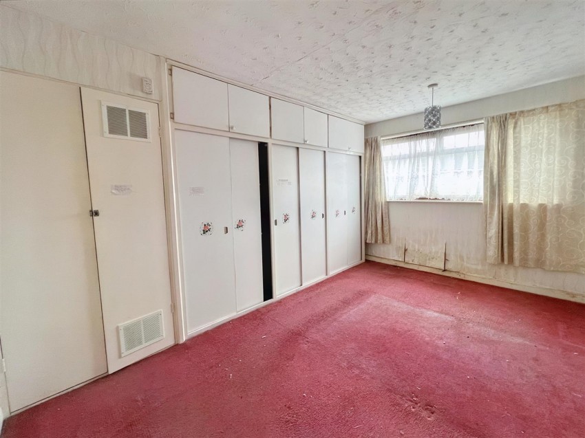 Parkwall Crescent, Barrs Court, Bristol, BS30 8HP