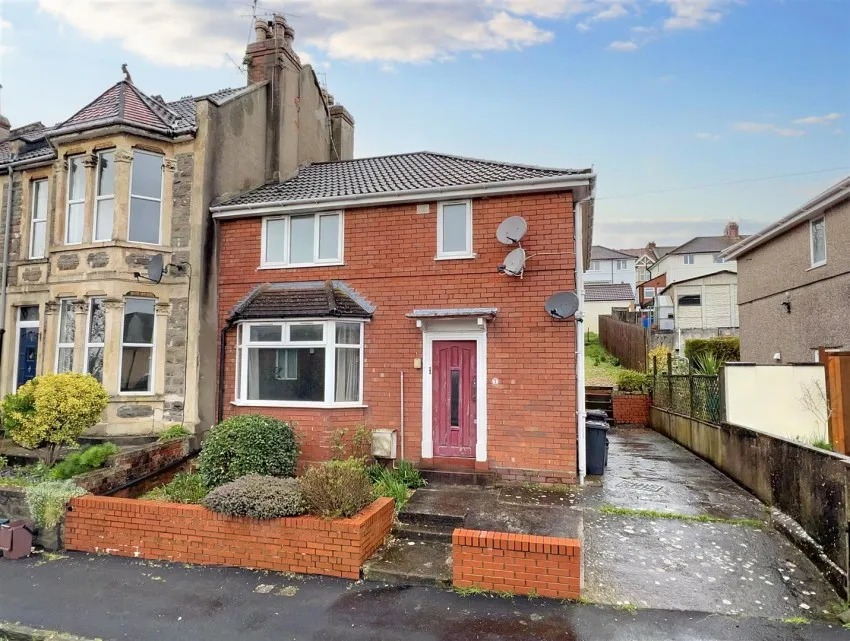 Queens Road, Knowle, Bristol, BS4 2LU
