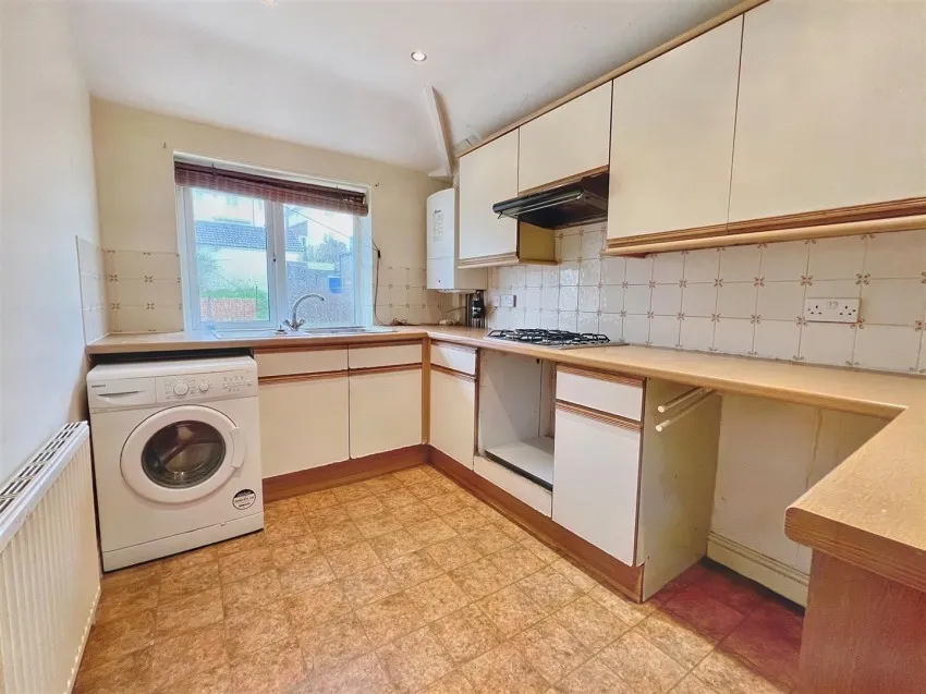 Queens Road, Knowle, Bristol, BS4 2LU