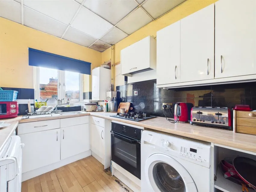 10, Sutherland Place, Clifton, Bristol, BS8 2TZ