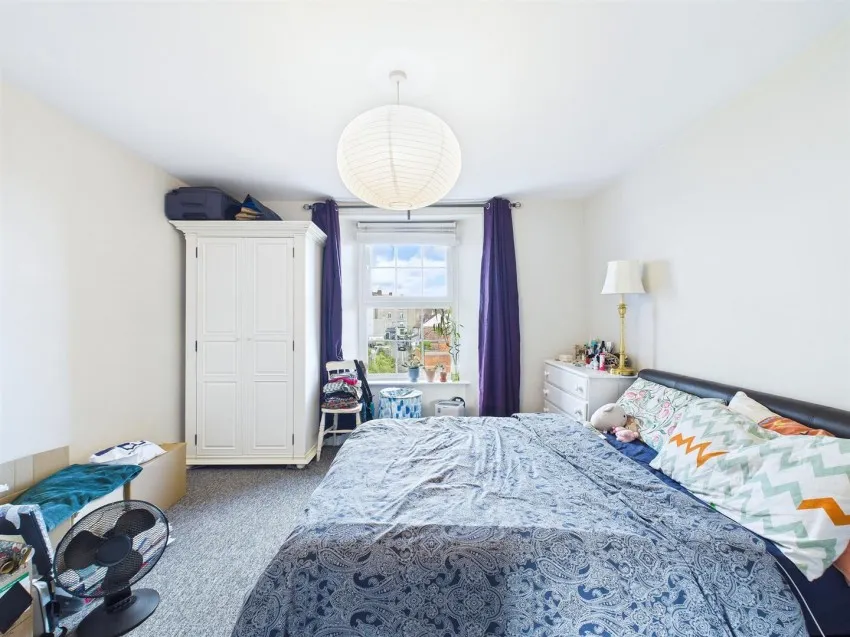 10, Sutherland Place, Clifton, Bristol, BS8 2TZ