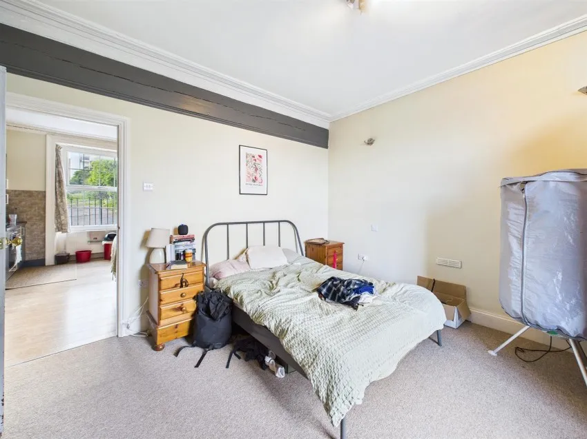 10, Sutherland Place, Clifton, Bristol, BS8 2TZ