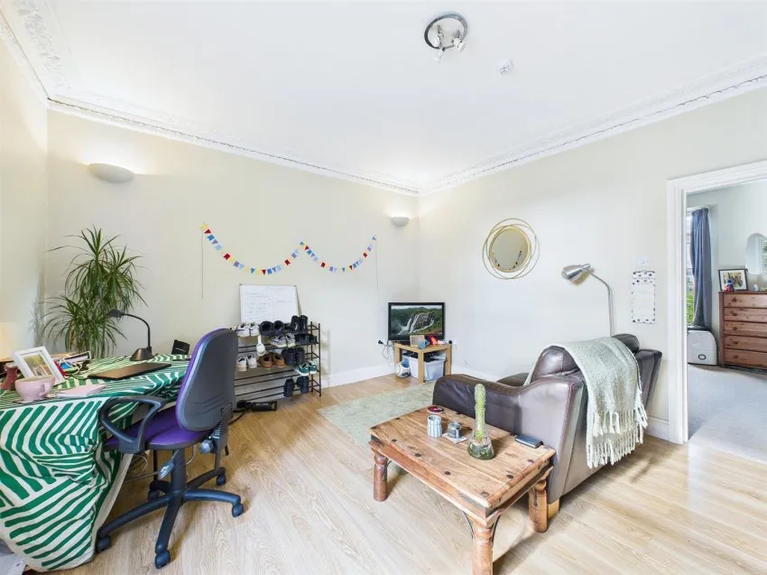 10, Sutherland Place, Clifton, Bristol, BS8 2TZ