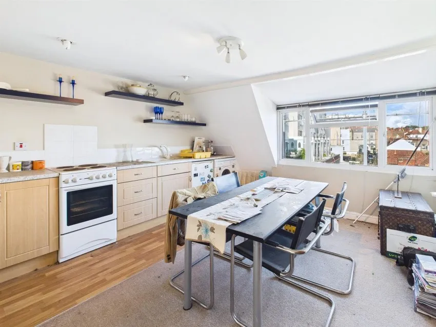 10, Sutherland Place, Clifton, Bristol, BS8 2TZ