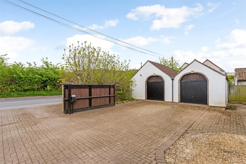 Crofton Cottage, Bath Road, Bitton, Bristol, BS30 6LW