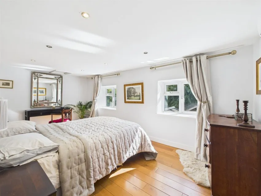 Crofton Cottage, Bath Road, Bitton, Bristol, BS30 6LW