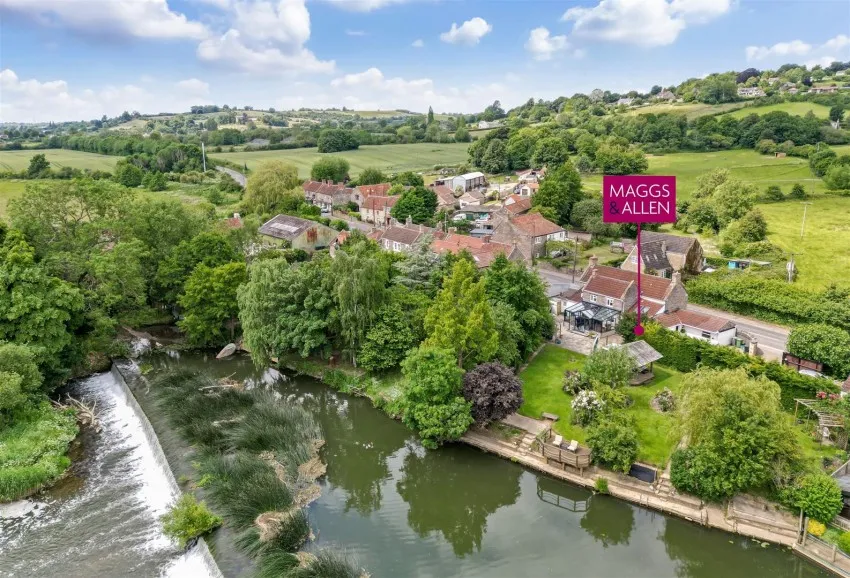 Crofton Cottage, Bath Road, Bitton, Bristol, BS30 6LW
