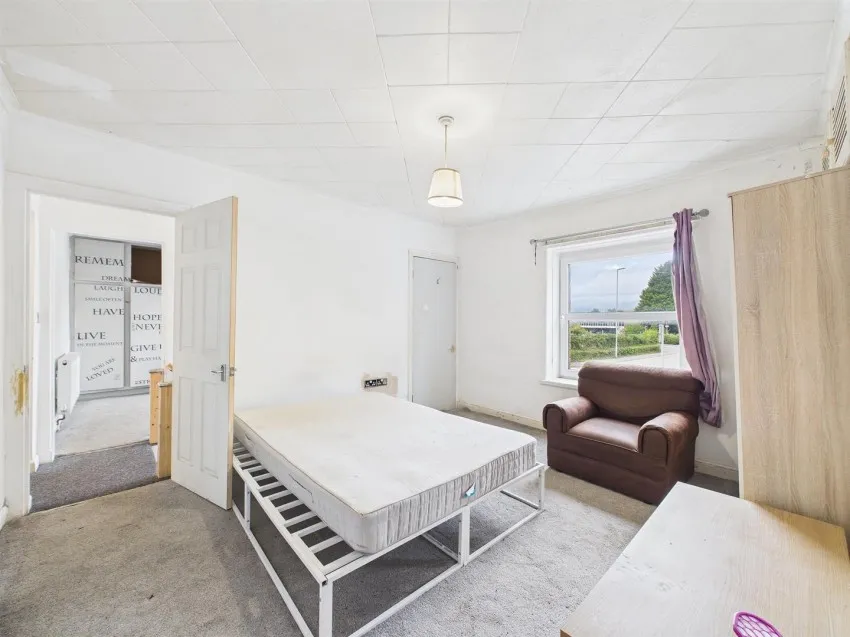52, Station Road, Yate, Bristol, BS37 4PW