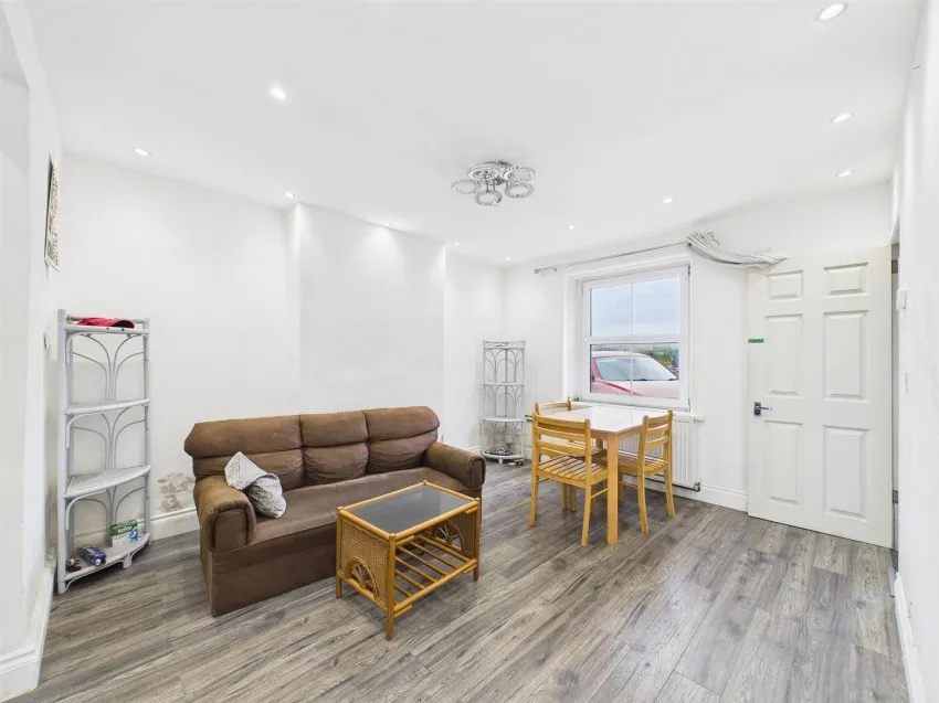 52, Station Road, Yate, Bristol, BS37 4PW