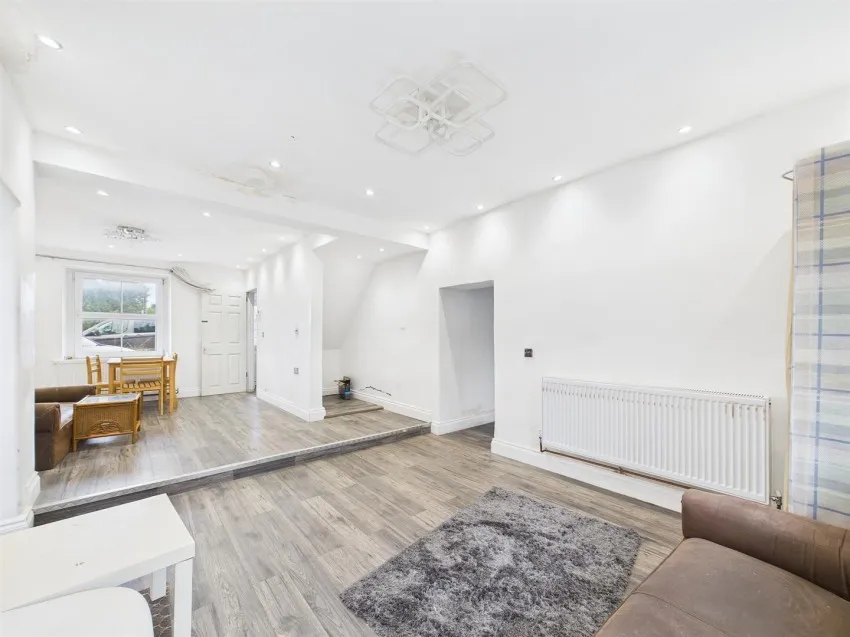 52, Station Road, Yate, Bristol, BS37 4PW